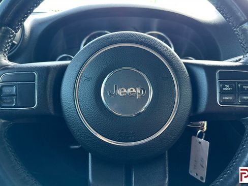 Used 2018 Jeep Wrangler Unlimited Sport S image 25