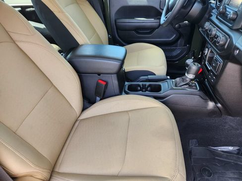Used 2021 Jeep Wrangler Sport AWD/4WD image 5