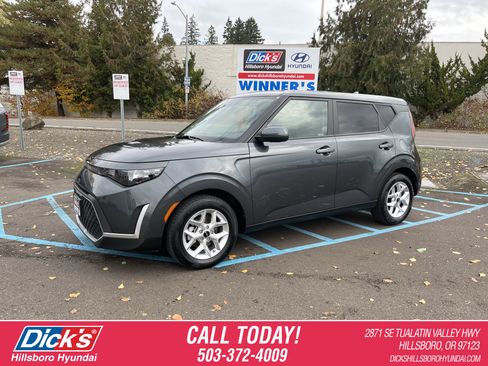 Used 2023 Kia Soul LX w/ Option Group 015 image 1