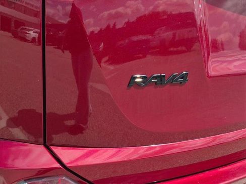 Used 2018 Toyota RAV4 Adventure AWD/4WD image 11