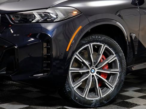 New 2026 BMW X5 xDrive40i w/ M Sport Package AWD/4WD image 3