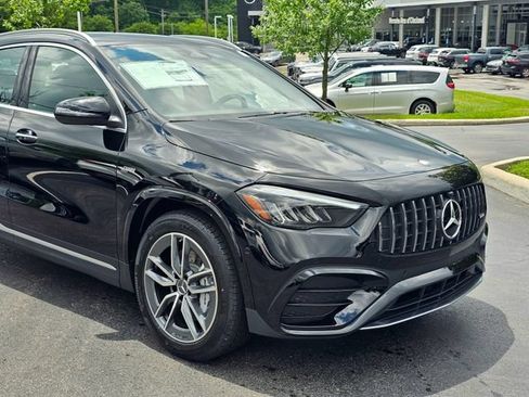 New 2026 Mercedes-Benz GLA 35 AMG 4MATIC image 2