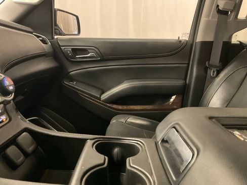 Used 2016 Chevrolet Suburban LT w/ LT Signature Package AWD/4WD image 24