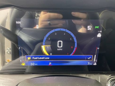 New 2026 Chevrolet Trax ACTIV w/ Sunroof Package FWD image 3