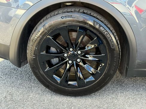 Used 2020 Tesla Model X Long Range image 41