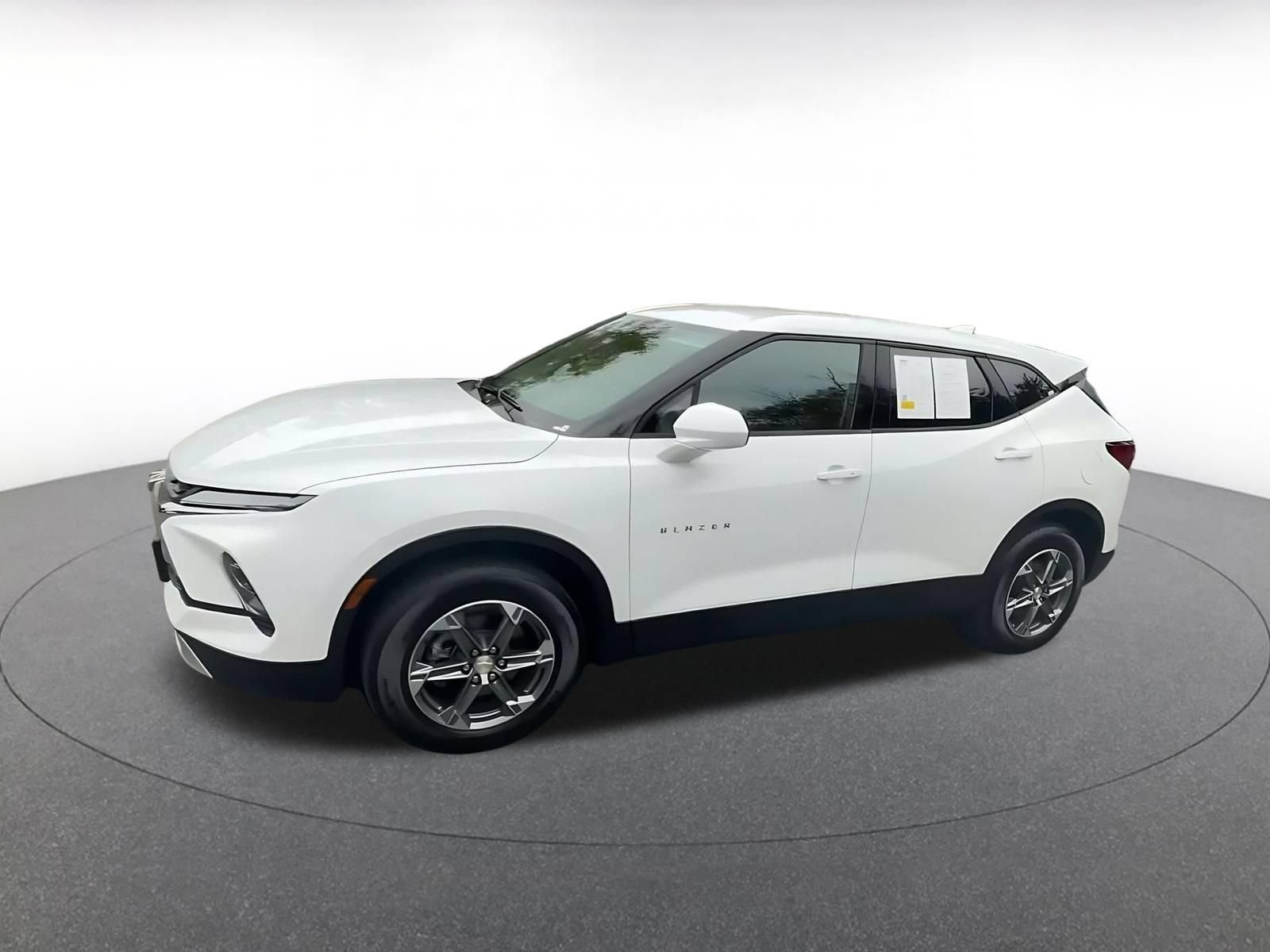 Used 2026 Chevrolet Blazer LT FWD image 7