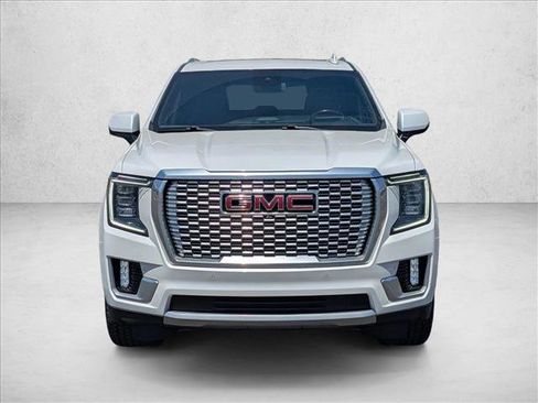 Used 2022 GMC Yukon XL Denali AWD/4WD image 2