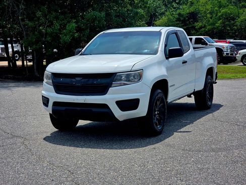 Used 2017 Chevrolet Colorado W/T RWD image 4