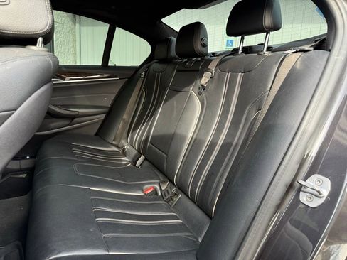 Used 2020 BMW 530i w/ Convenience Package image 17