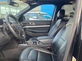 Used 2017 Ford Explorer XLT w/ Equipment Group 202A image 5