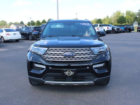 Used 2022 Ford Explorer Limited w/ Equipment Group 301A RWD image 3