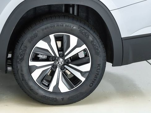 New 2026 Volkswagen Atlas SE image 6