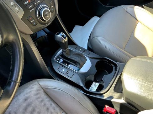 Used 2017 Hyundai Santa Fe Sport image 18