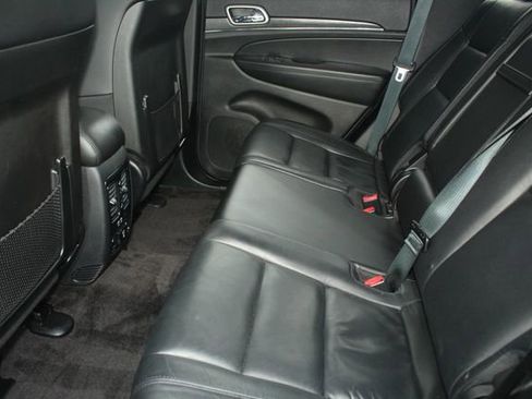 Used 2018 Jeep Grand Cherokee Limited image 5