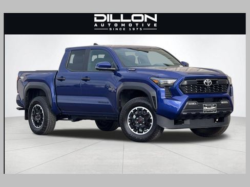 Used 2025 Toyota Tacoma TRD Off-Road w/ TRD Off Road Premium Package AWD/4WD image 1