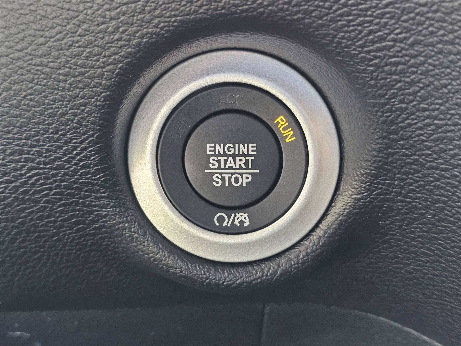 New 2027 Chrysler Pacifica Select FWD image 23
