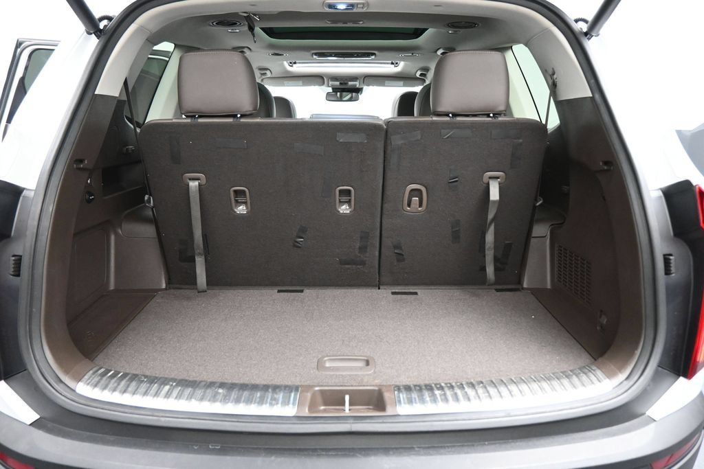 Used 2022 Kia Telluride SX w/ Towing Package FWD image 23