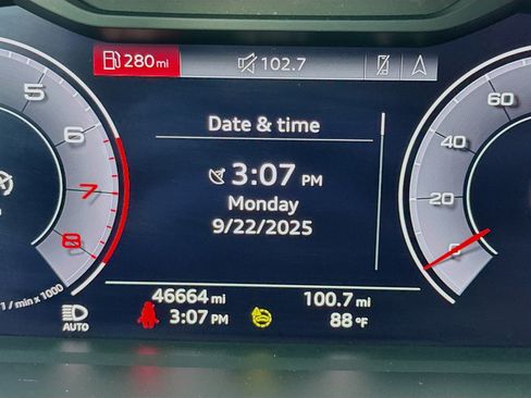 Used 2021 Audi Q3 2.0T Premium Plus w/ Premium Plus Package image 8