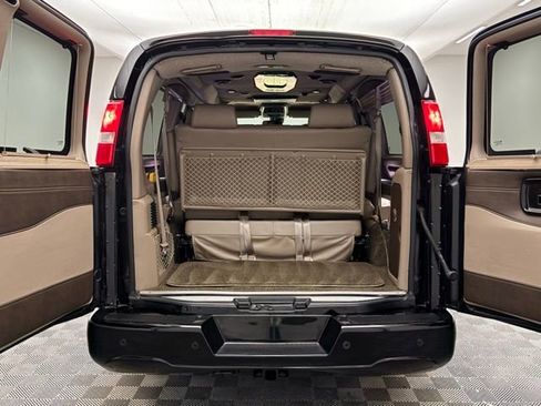 Used 2020 Chevrolet Express 2500 Explorer Limited SE w/ Enhanced Convenience Package image 5