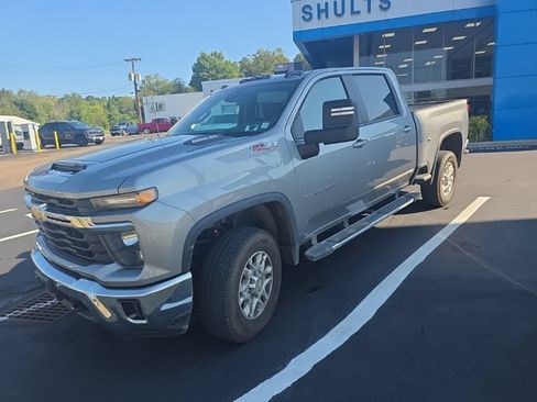 Used 2026 Chevrolet Silverado 2500 LT w/ Convenience Package AWD/4WD image 12