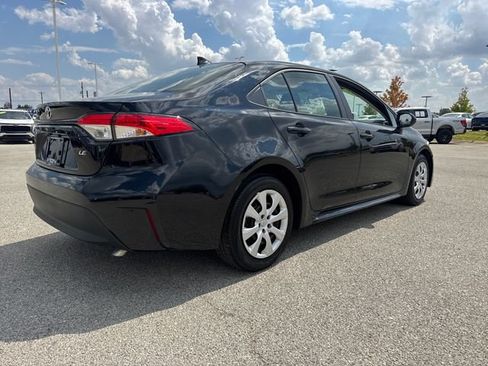 Used 2025 Toyota Corolla LE FWD image 7