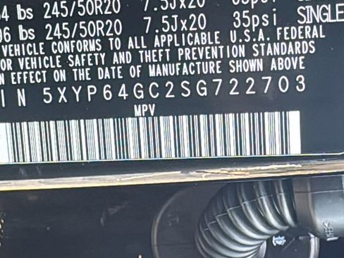 Certified 2025 Kia Telluride S FWD image 33