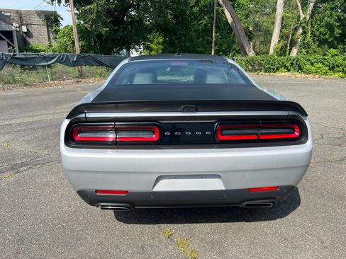 Used 2022 Dodge Challenger R/T Scat Pack w/ T/A Package image 17