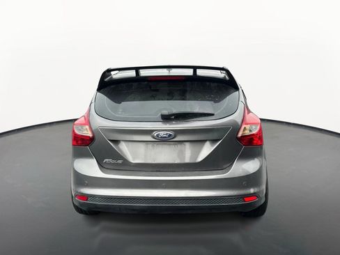 Used 2014 Ford Focus SE w/ Equipment Group 201A FWD image 4