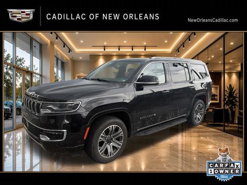 Used 2024 Jeep Wagoneer Series II w/ Flexible Seating Group RWD image 1