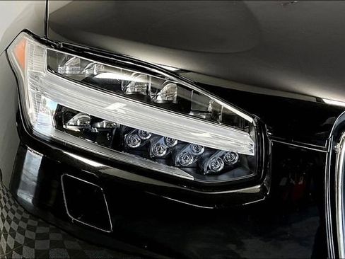 Used 2023 Volvo XC90 B6 Ultimate w/ Protection Package Premier image 28