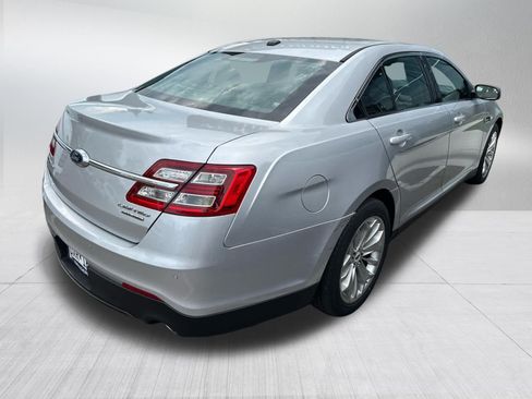 Used 2019 Ford Taurus Limited FWD image 5