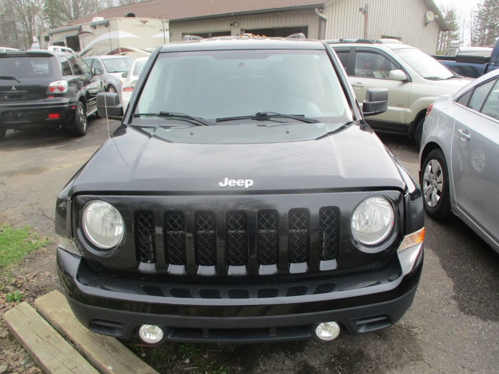 Used 2014 Jeep Patriot Sport FWD image 2