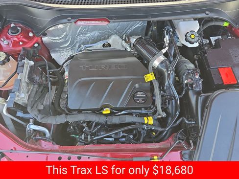 Used 2024 Chevrolet Trax LS FWD image 36