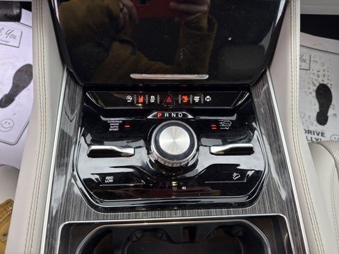 Used 2022 Jeep Wagoneer Series III image 28