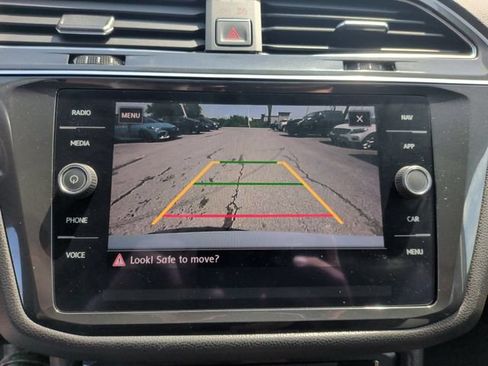 Used 2018 Volkswagen Tiguan SEL AWD/4WD image 20