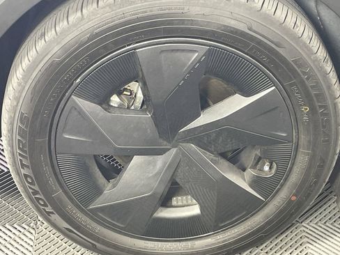 New 2026 Toyota Prius LE image 10