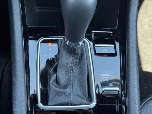 Certified 2025 Jeep Compass Limited AWD/4WD image 36