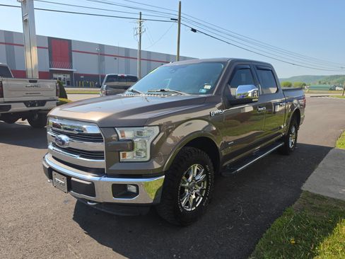 Used 2015 Ford F150 Lariat w/ Equipment Group 502A Luxury AWD/4WD image 8