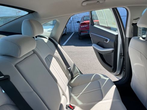 Used 2025 Hyundai Sonata SEL FWD image 38