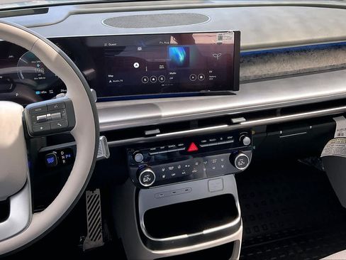 Certified 2026 Hyundai Ioniq 9 Calligraphy AWD/4WD image 6