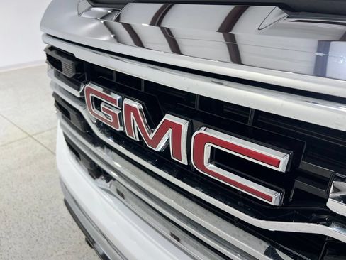 Used 2024 GMC Sierra 1500 SLT w/ SLT Premium Package AWD/4WD image 30