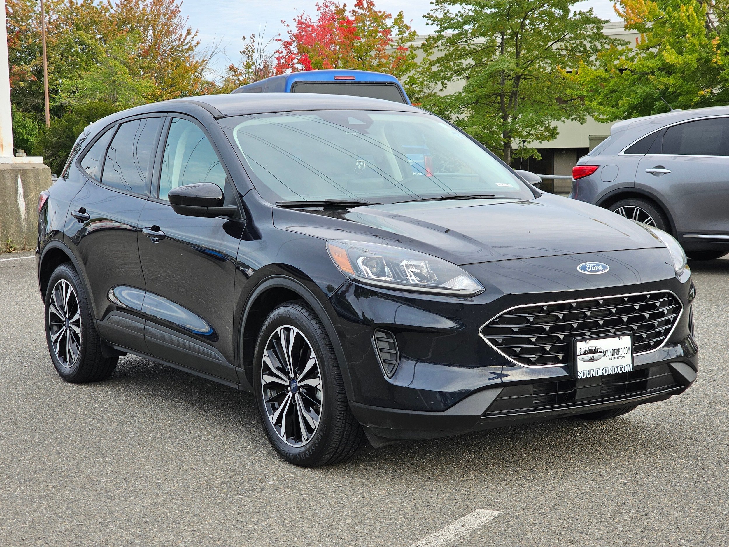 Certified 2021 Ford Escape SE w/ SE Sport Appearance Package FWD image 3