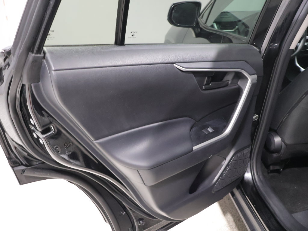 Used 2024 Toyota RAV4 LE AWD/4WD image 19