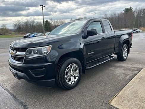 Used 2017 Chevrolet Colorado LT image 6