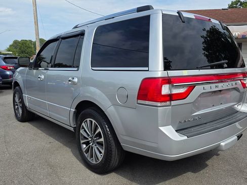 Used 2015 Lincoln Navigator 2WD image 7