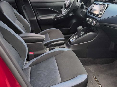 Used 2025 Nissan Versa SV FWD image 19