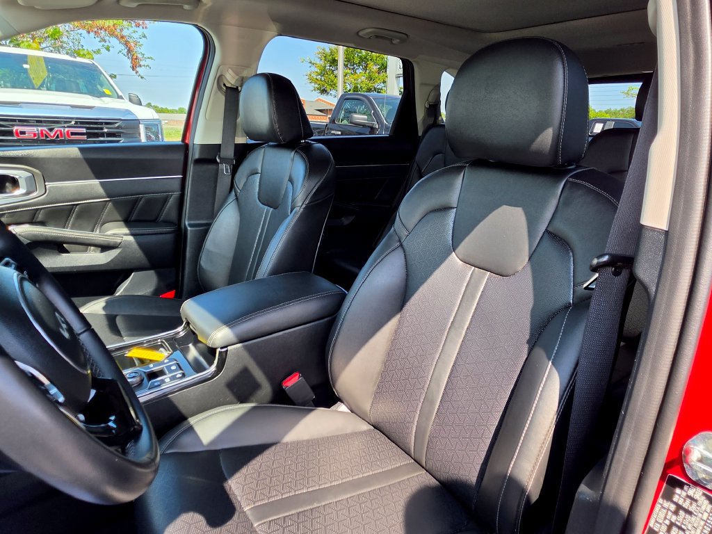 Used 2022 Kia Sorento SX FWD image 9