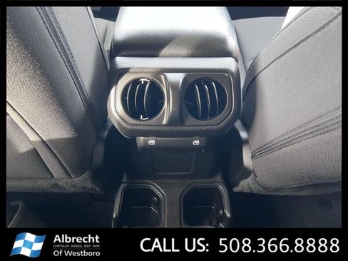 Used 2022 Jeep Gladiator Sport image 24