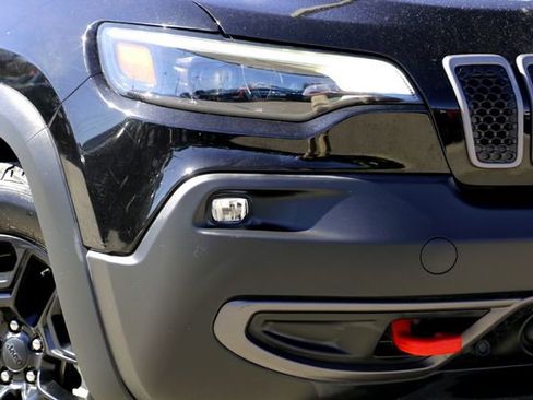 Used 2021 Jeep Cherokee Trailhawk w/ Premium Leather Package image 3