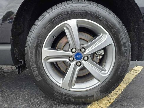 Used 2022 Ford Edge SEL w/ Convenience Package image 5